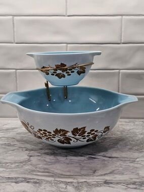 Pyrex Delphite Cinderella Nesting Bowls 444 & 441 Golden Grapes Vintage